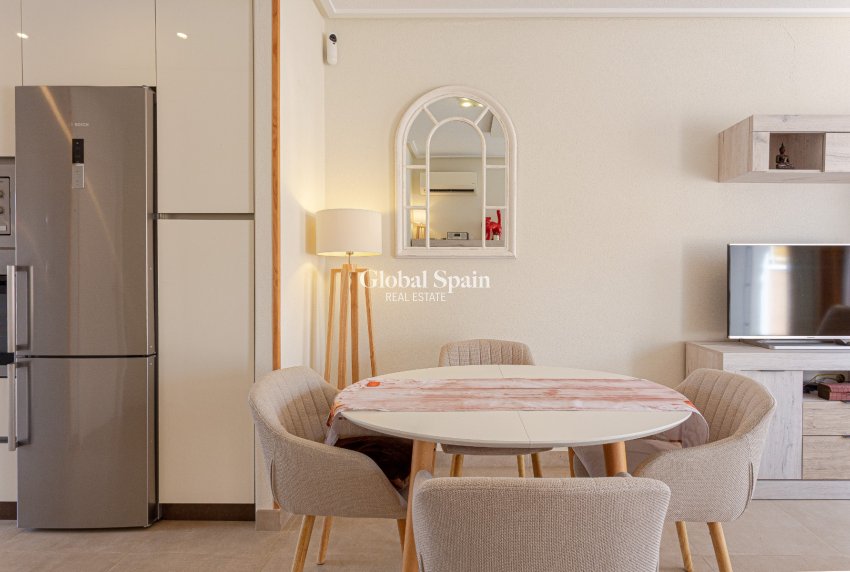 Wiederverkauf - VILLA -
ORIHUELA COSTA - Costa Blanca