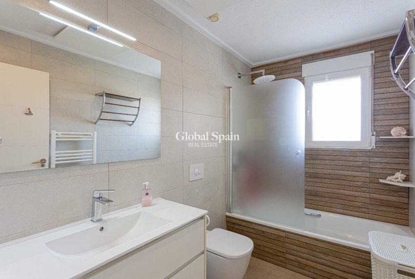 Wiederverkauf - VILLA -
ORIHUELA COSTA - Costa Blanca