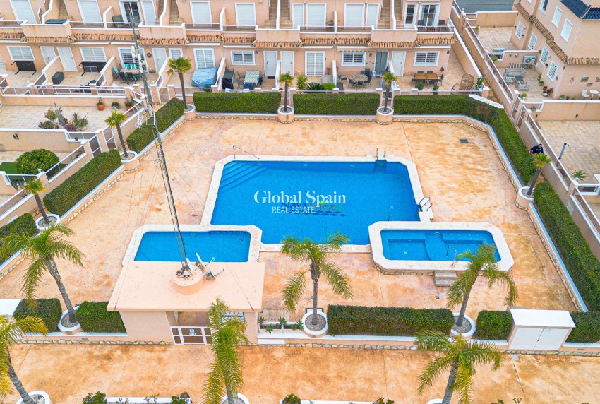 Wiederverkauf - VILLA -
ORIHUELA COSTA - Costa Blanca