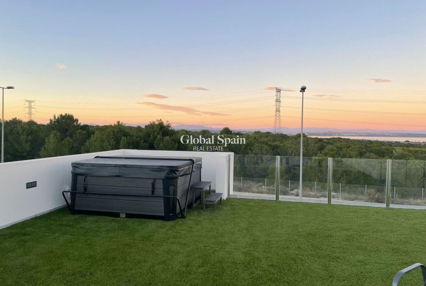 Wiederverkauf - VILLA -
ORIHUELA COSTA - Costa Blanca