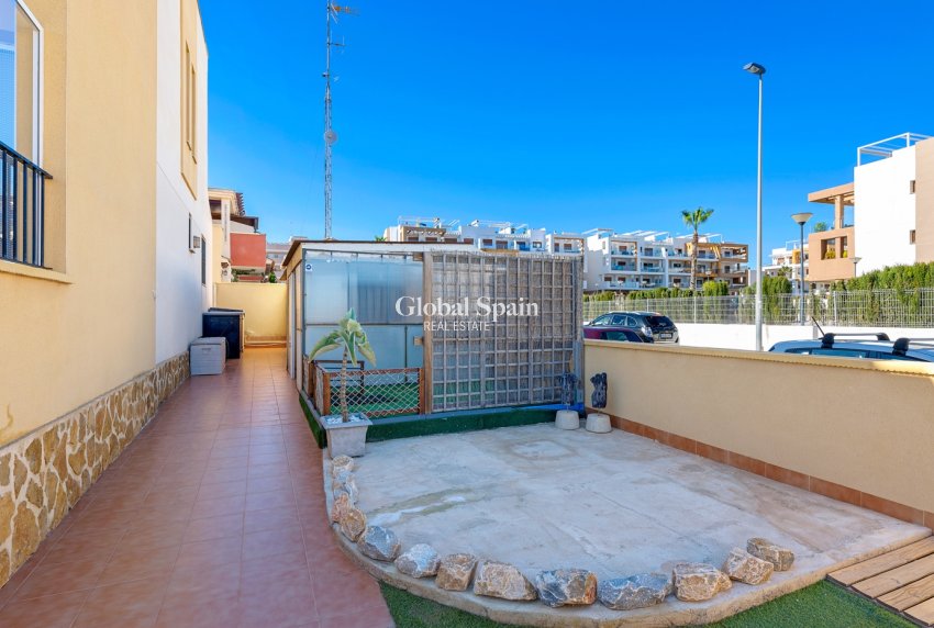 Wiederverkauf - VILLA -
ORIHUELA COSTA - Costa Blanca