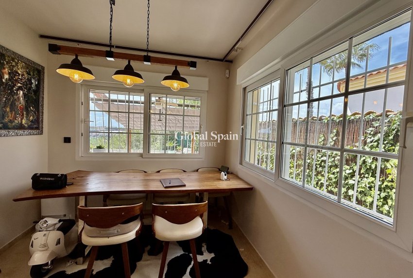 Wiederverkauf - VILLA -
ORIHUELA COSTA - Costa Blanca