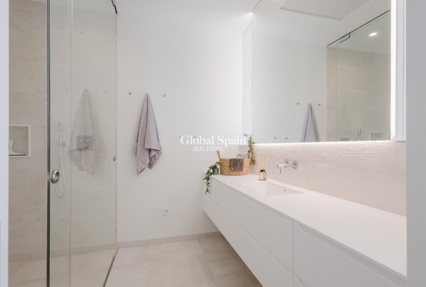 Wiederverkauf - VILLA -
ORIHUELA COSTA - Costa Blanca