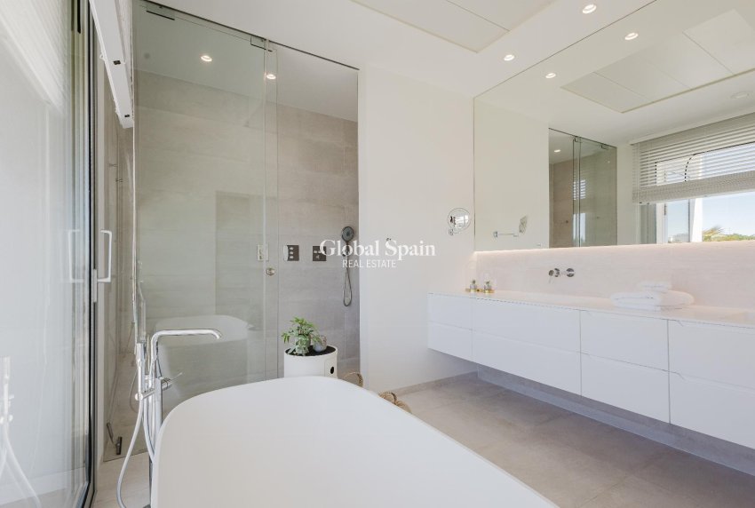 Wiederverkauf - VILLA -
ORIHUELA COSTA - Costa Blanca