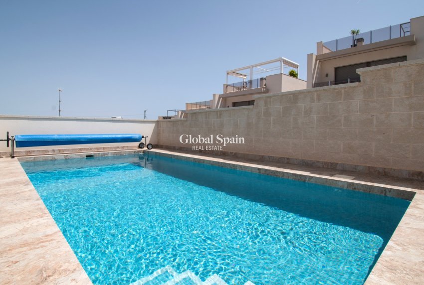 Wiederverkauf - VILLA -
ORIHUELA COSTA - Costa Blanca