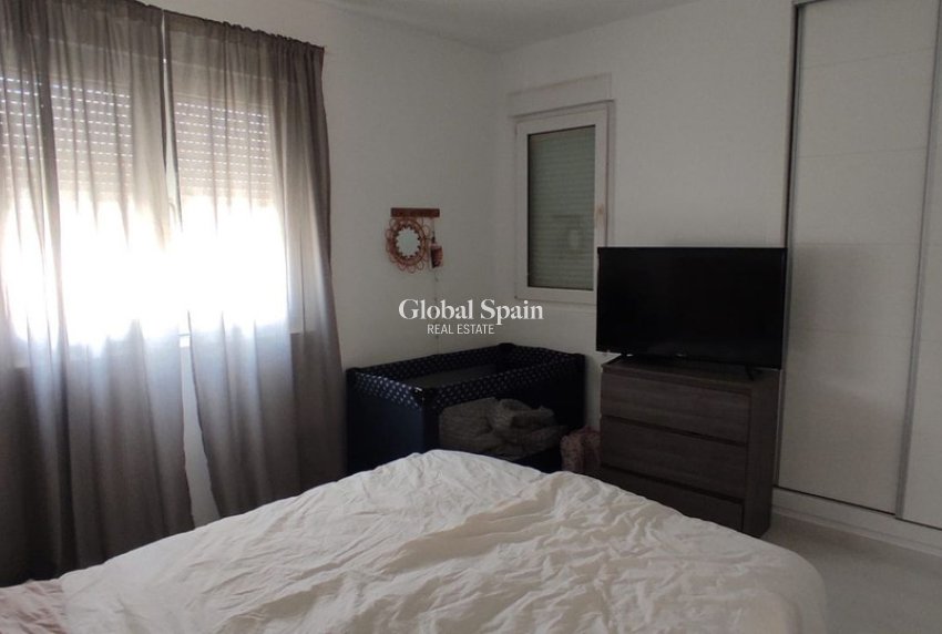 Wiederverkauf - VILLA -
ORIHUELA COSTA - Costa Blanca