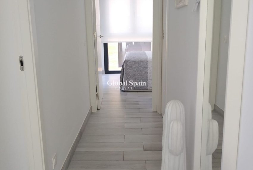 Wiederverkauf - VILLA -
ORIHUELA COSTA - Costa Blanca