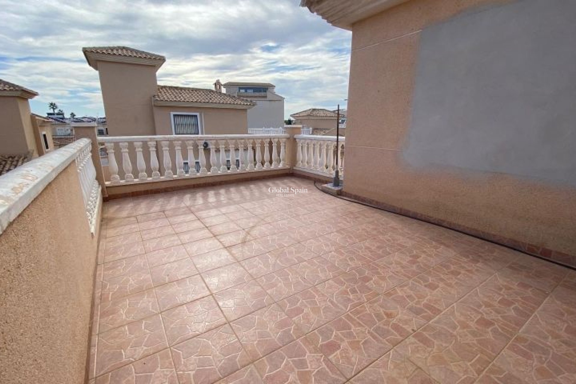 Wiederverkauf - VILLA -
ORIHUELA COSTA - Costa Blanca