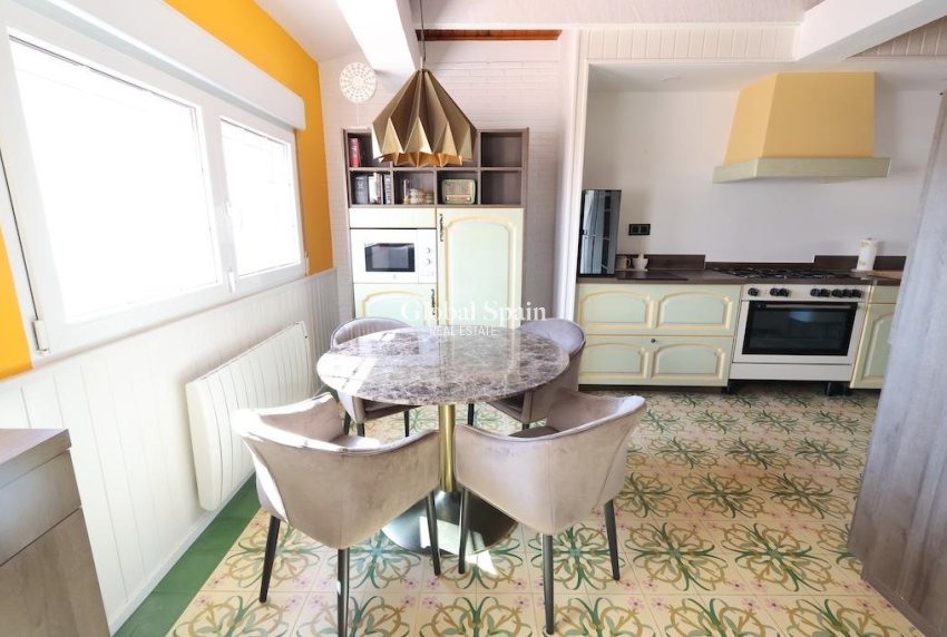 Wiederverkauf - VILLA -
ORIHUELA COSTA - Costa Blanca