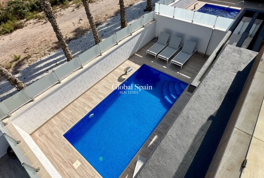 Wiederverkauf - VILLA -
ORIHUELA COSTA - Costa Blanca