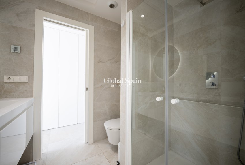 Wiederverkauf - VILLA -
ORIHUELA COSTA - Costa Blanca