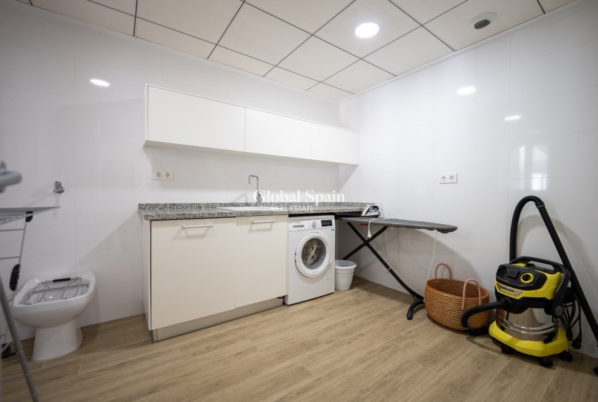 Wiederverkauf - VILLA -
ORIHUELA COSTA - Costa Blanca