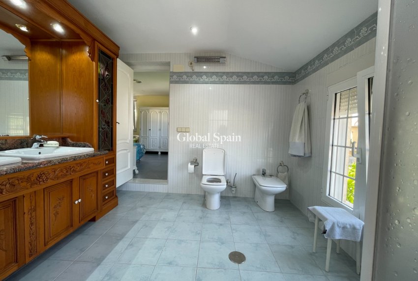 Wiederverkauf - VILLA -
ORIHUELA COSTA - Costa Blanca