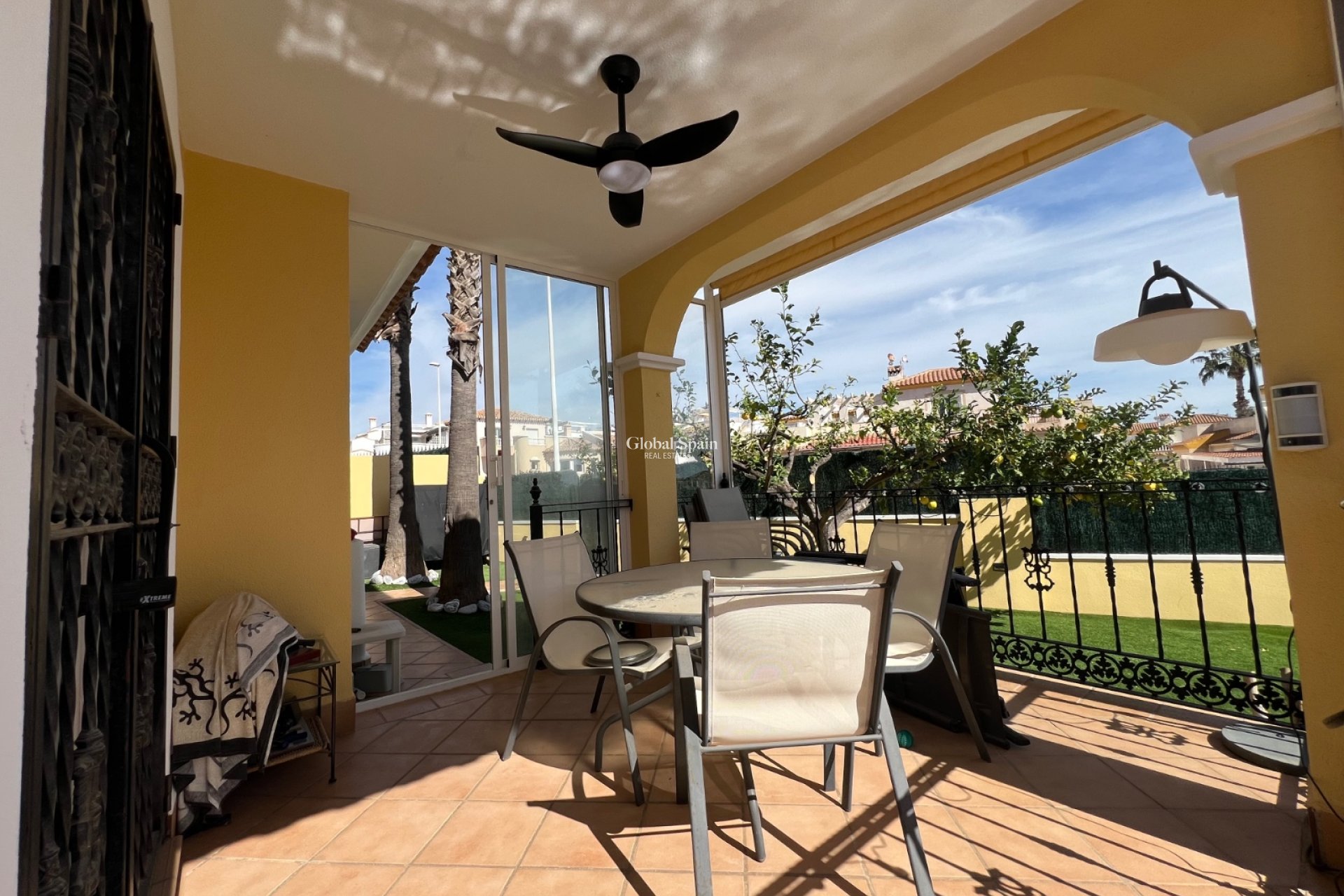 Wiederverkauf - VILLA -
ORIHUELA COSTA - Costa Blanca