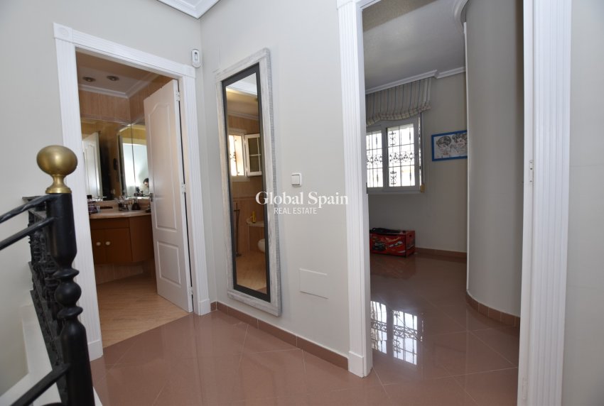 Wiederverkauf - VILLA -
ORIHUELA COSTA - Costa Blanca