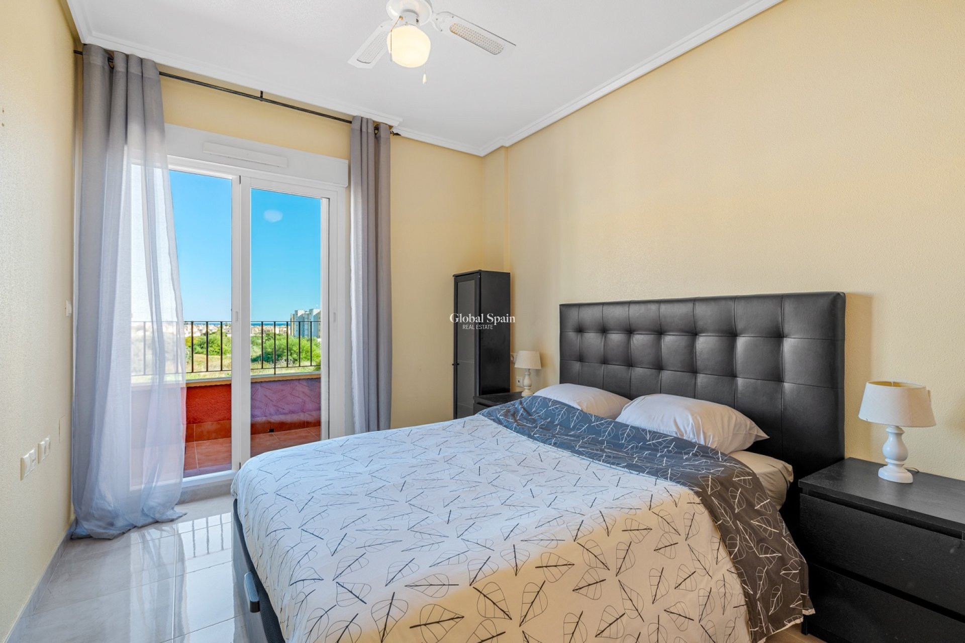 Wiederverkauf - VILLA -
ORIHUELA COSTA - Costa Blanca