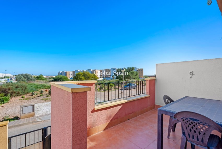 Wiederverkauf - VILLA -
ORIHUELA COSTA - Costa Blanca