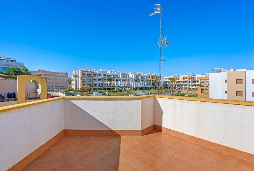 Wiederverkauf - VILLA -
ORIHUELA COSTA - Costa Blanca