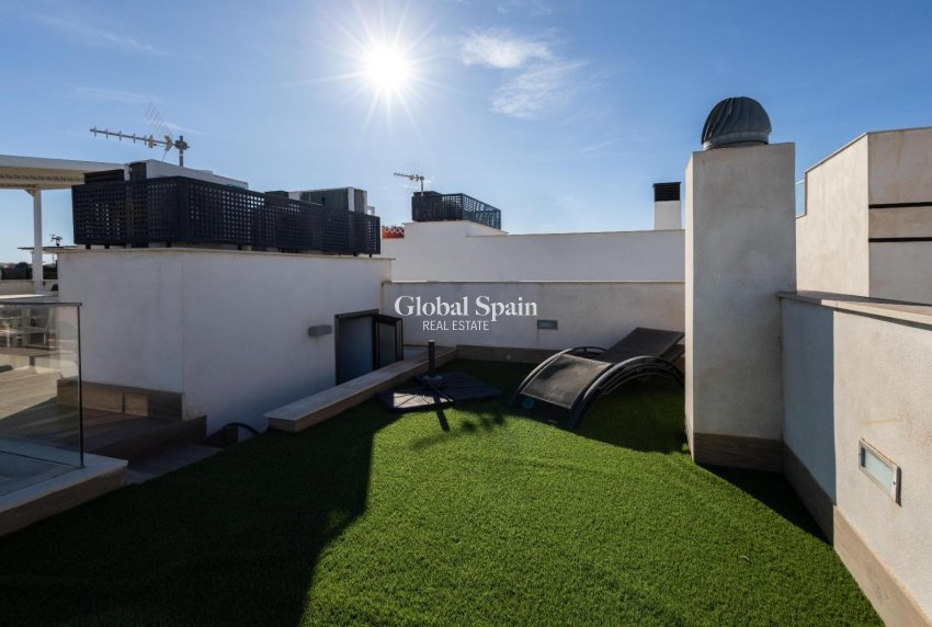 Wiederverkauf - VILLA -
ORIHUELA COSTA - Costa Blanca