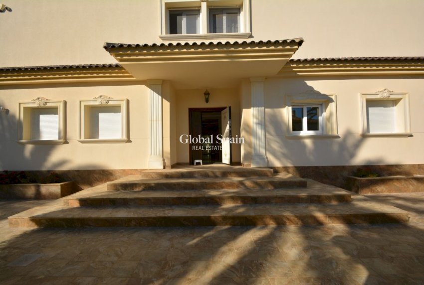 Wiederverkauf - VILLA -
ORIHUELA COSTA - Costa Blanca