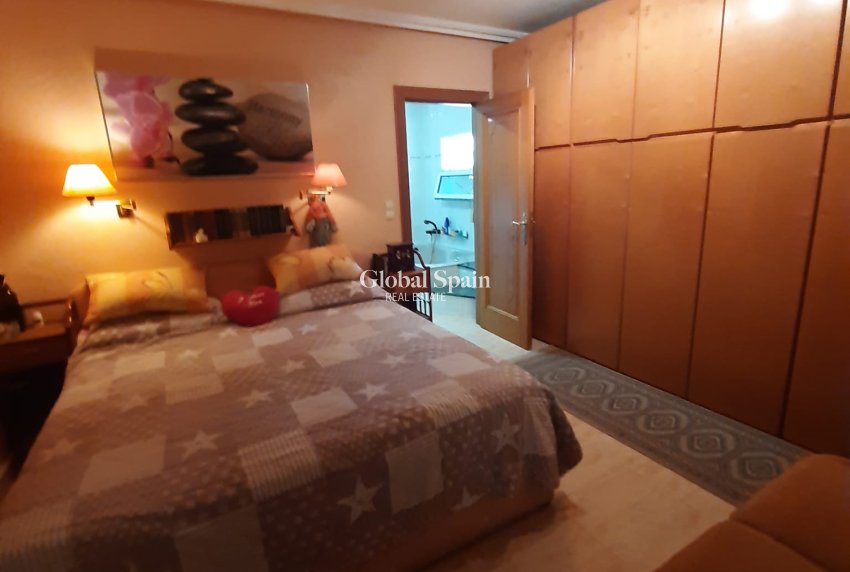 Wiederverkauf - VILLA -
ORIHUELA COSTA - Costa Blanca