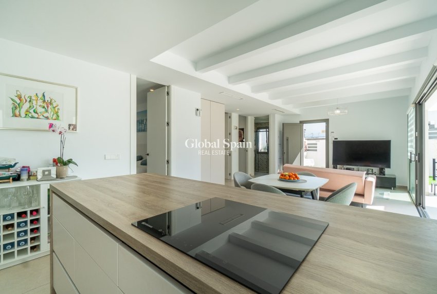 Wiederverkauf - VILLA -
ORIHUELA COSTA - Costa Blanca