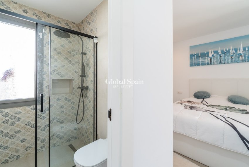 Wiederverkauf - VILLA -
ORIHUELA COSTA - Costa Blanca