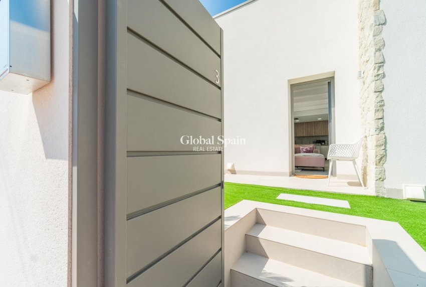 Wiederverkauf - VILLA -
ORIHUELA COSTA - Costa Blanca