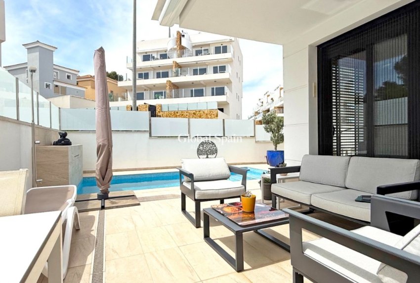 Wiederverkauf - VILLA -
ORIHUELA COSTA - Costa Blanca