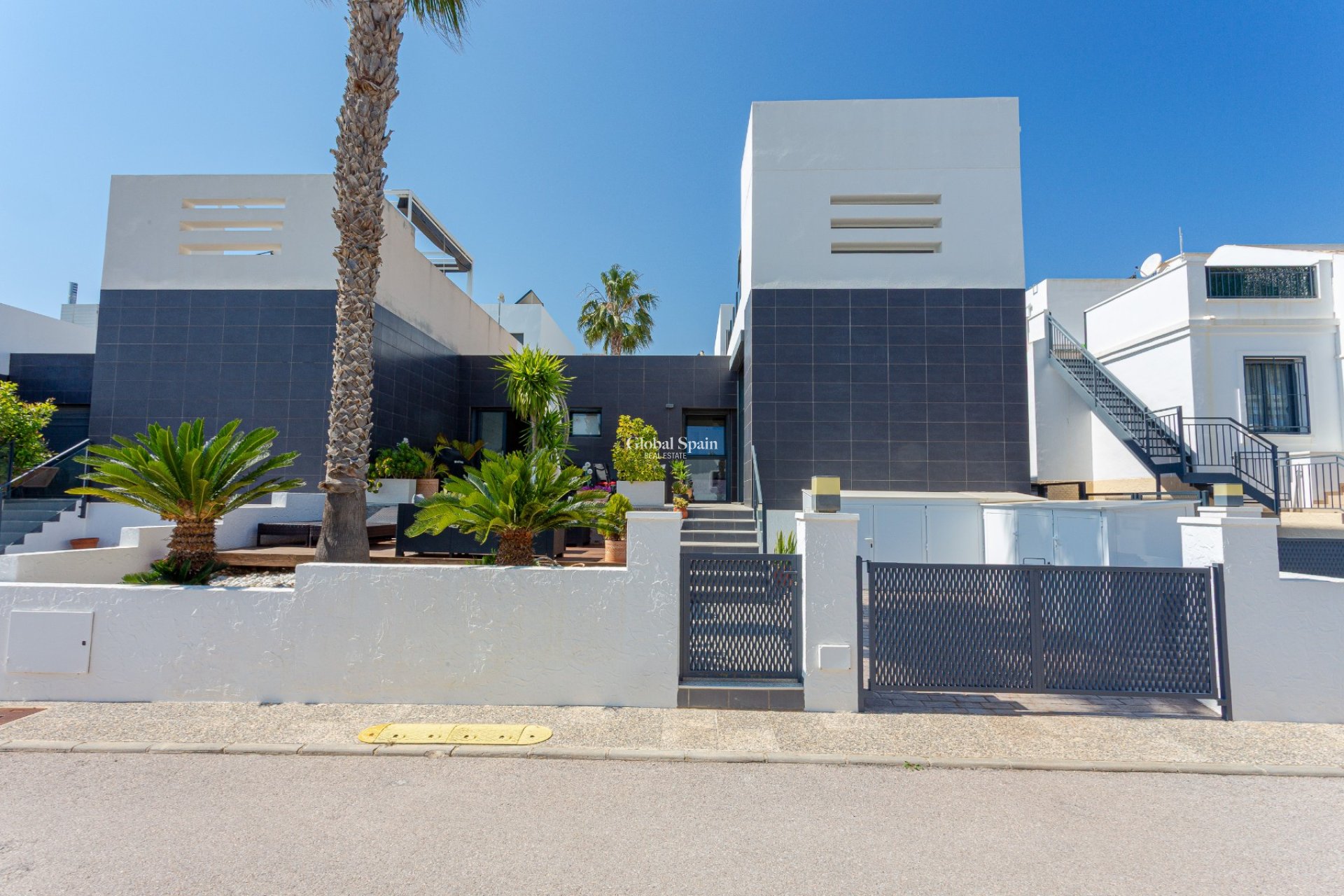 Wiederverkauf - VILLA -
ORIHUELA COSTA - Costa Blanca
