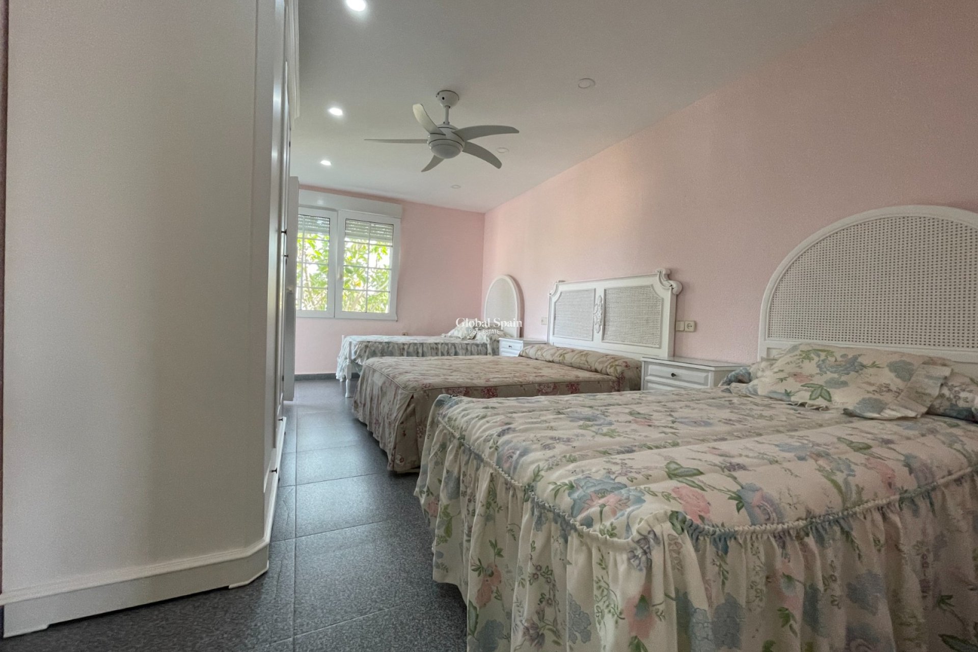 Wiederverkauf - VILLA -
ORIHUELA COSTA - Costa Blanca