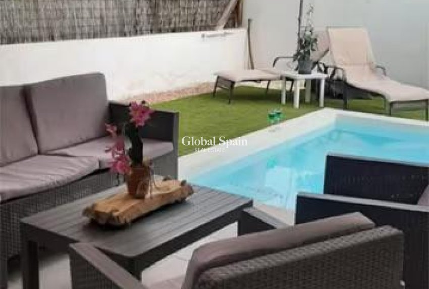 Wiederverkauf - VILLA -
ORIHUELA COSTA - Costa Blanca