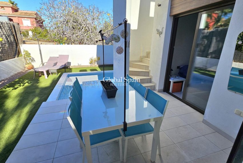 Wiederverkauf - VILLA -
ORIHUELA COSTA - Costa Blanca