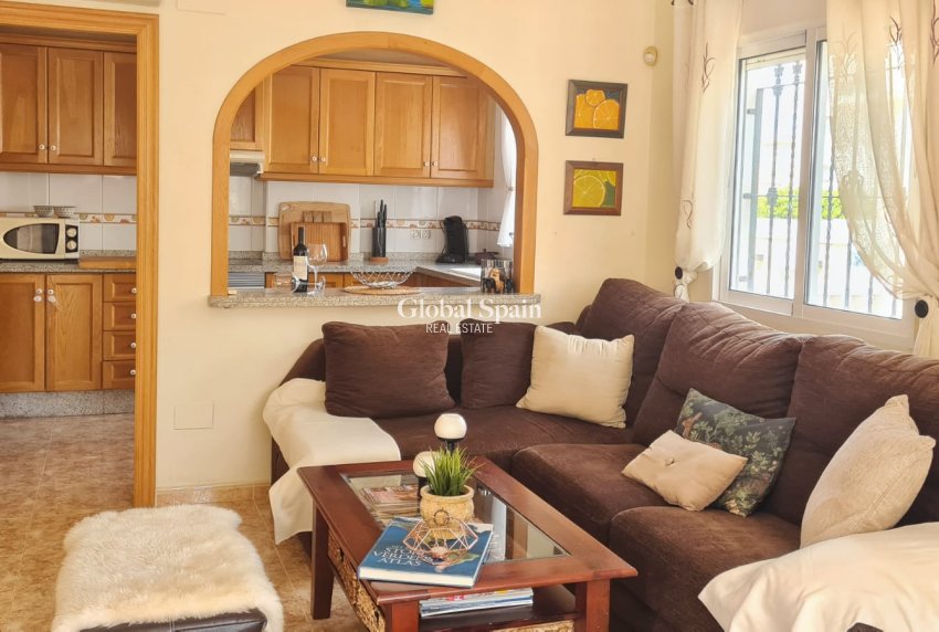 Wiederverkauf - VILLA -
ORIHUELA COSTA - Costa Blanca