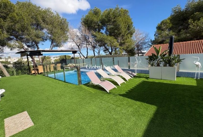 Wiederverkauf - VILLA -
ORIHUELA COSTA - Costa Blanca