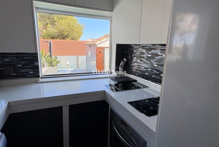 Wiederverkauf - VILLA -
ORIHUELA COSTA - Costa Blanca