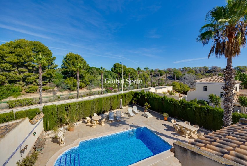 Wiederverkauf - VILLA -
ORIHUELA COSTA - Costa Blanca