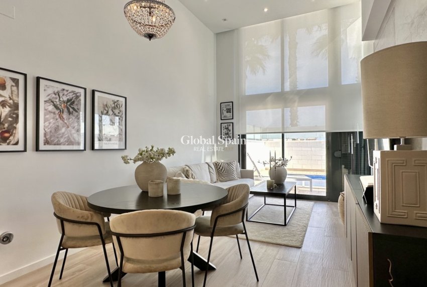 Wiederverkauf - VILLA -
ORIHUELA COSTA - Costa Blanca