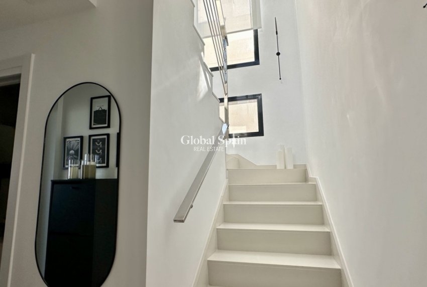 Wiederverkauf - VILLA -
ORIHUELA COSTA - Costa Blanca