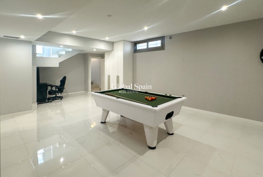Wiederverkauf - VILLA -
ORIHUELA COSTA - Costa Blanca