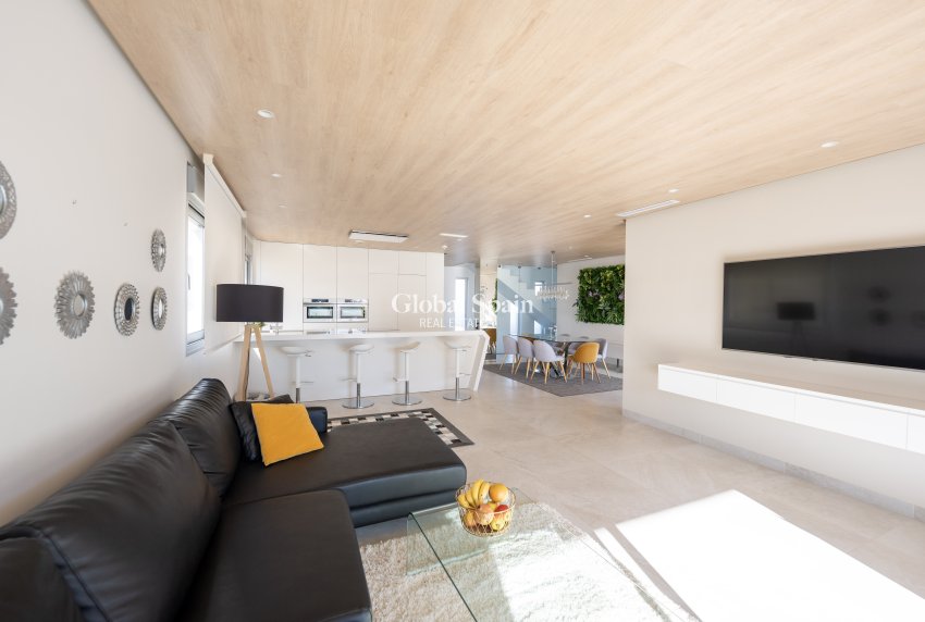 Wiederverkauf - VILLA -
ORIHUELA COSTA - Costa Blanca