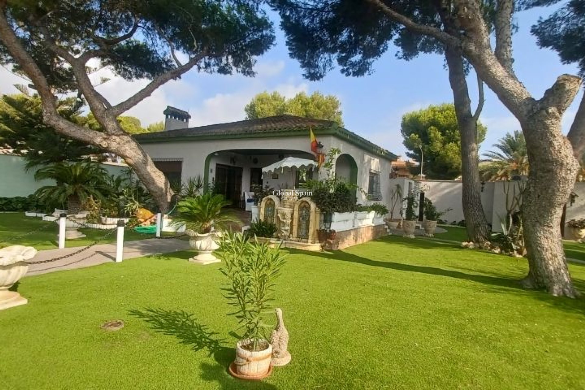 Wiederverkauf - VILLA -
ORIHUELA COSTA - Costa Blanca