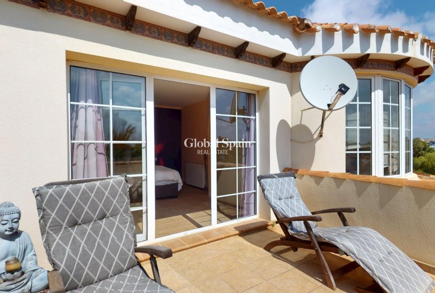 Wiederverkauf - VILLA -
ORIHUELA COSTA - Costa Blanca