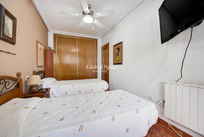 Wiederverkauf - VILLA -
ORIHUELA COSTA - Costa Blanca