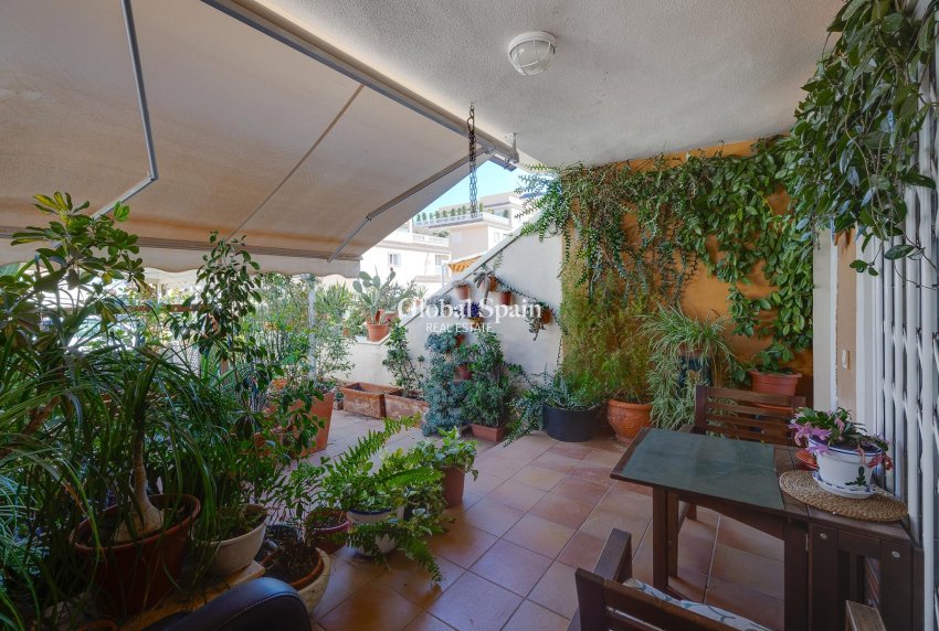 Wiederverkauf - VILLA -
ORIHUELA COSTA - Costa Blanca