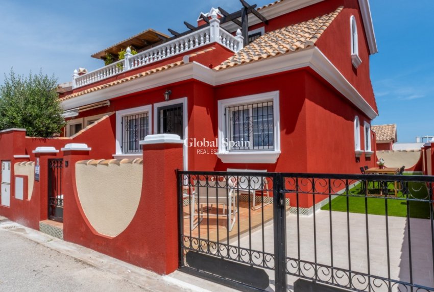 Wiederverkauf - VILLA -
ORIHUELA COSTA - Costa Blanca