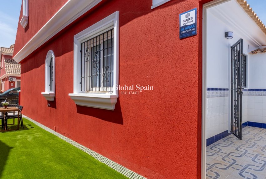 Wiederverkauf - VILLA -
ORIHUELA COSTA - Costa Blanca