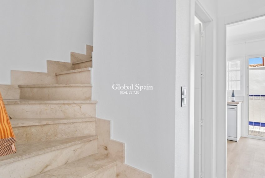 Wiederverkauf - VILLA -
ORIHUELA COSTA - Costa Blanca