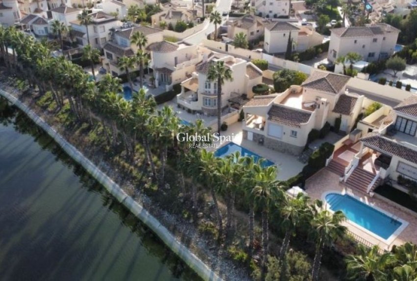 Wiederverkauf - VILLA -
ORIHUELA COSTA - Costa Blanca