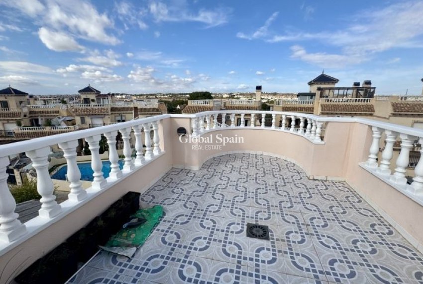 Wiederverkauf - VILLA -
ORIHUELA COSTA - Costa Blanca
